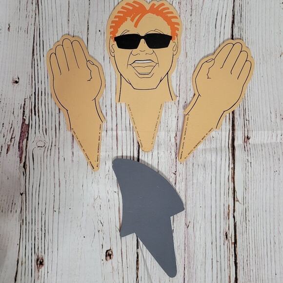 VTG 1988 Fun Designs Beach Sand Novelty Shark & Man Set for Sand/Dirt - Picture 1 of 13